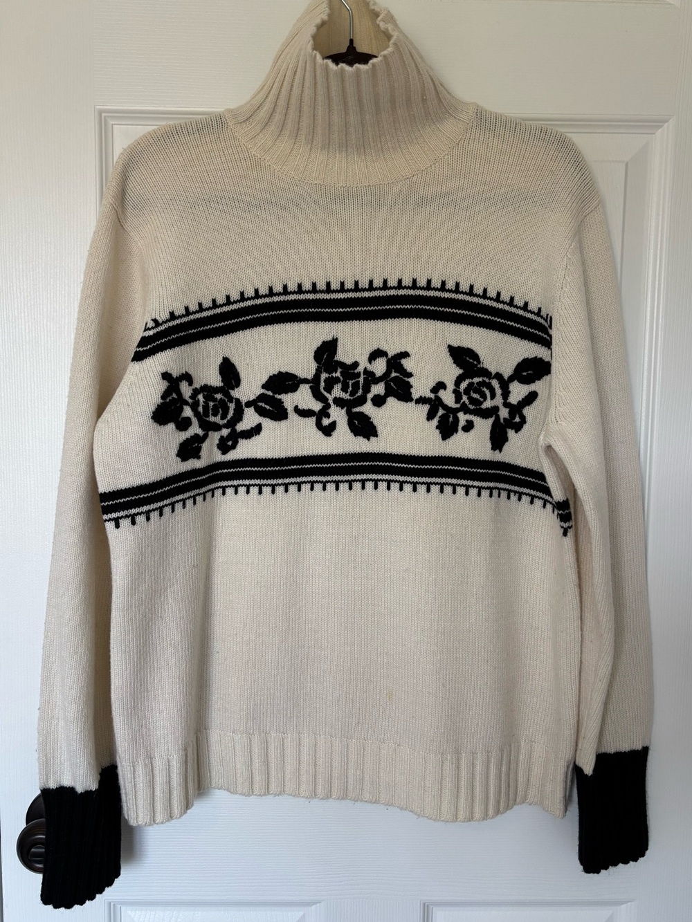 Evan Picone Cream Turtleneck Sweater with Black Floral Stripe Grandmacore
